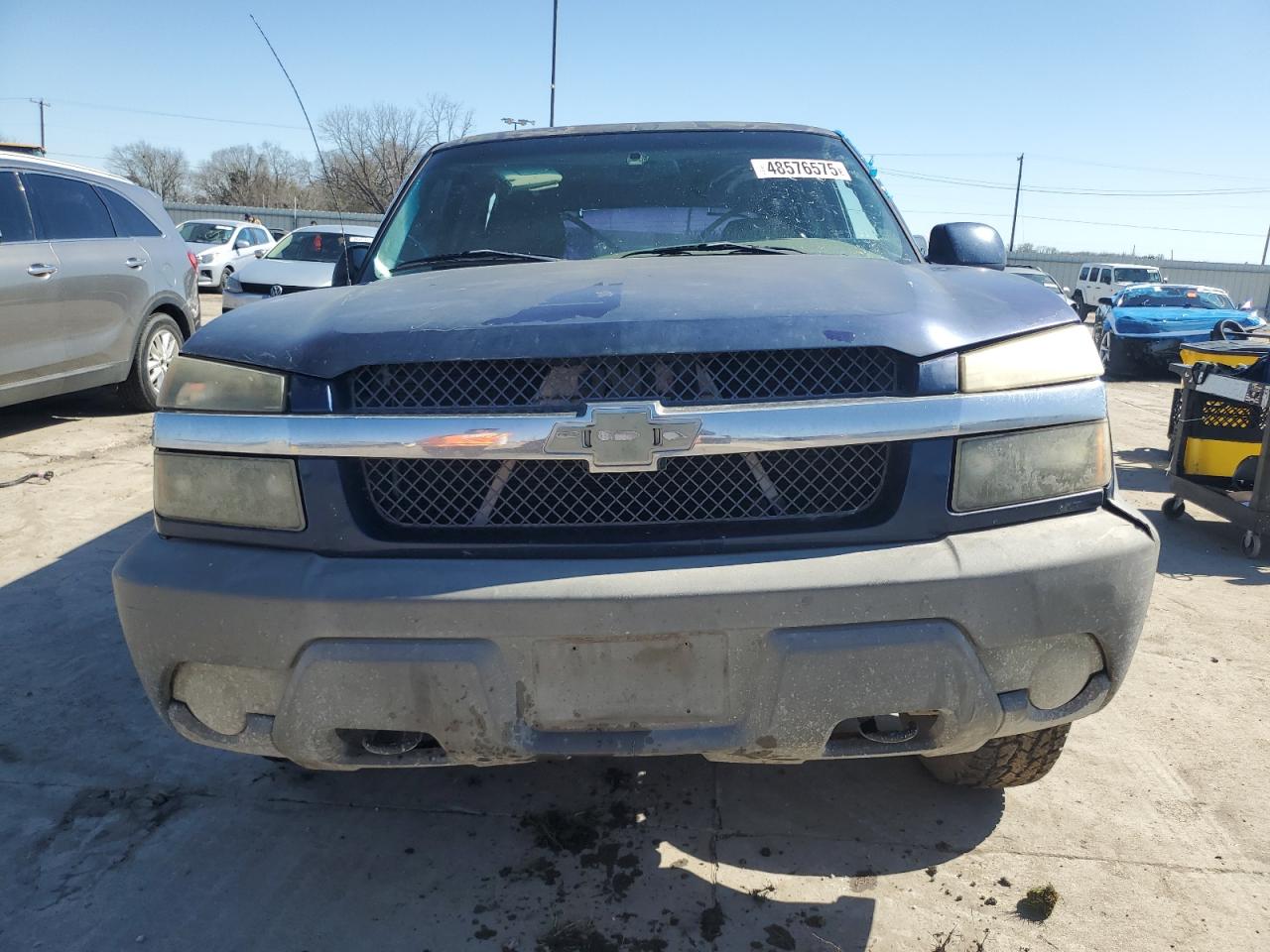 2002 Chevrolet Avalanche - Image 5