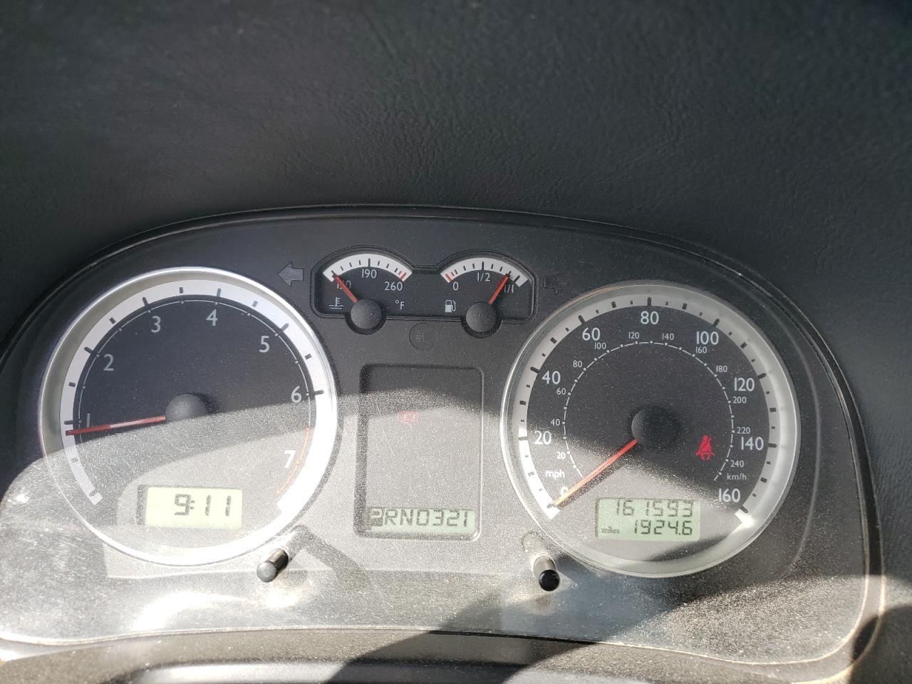 2004 Volkswagen Jetta - Image 9