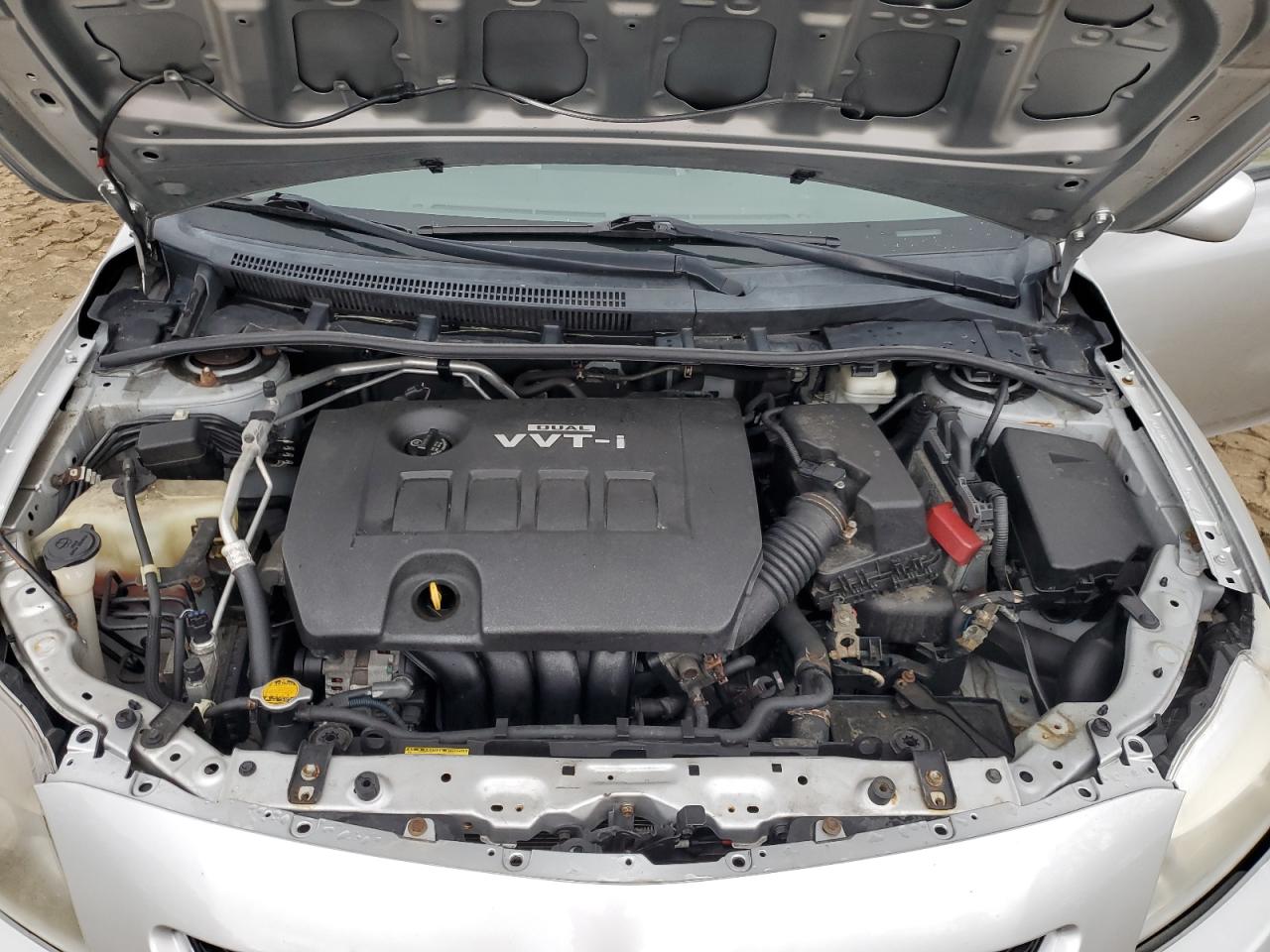 2010 Toyota Corolla - Image 12