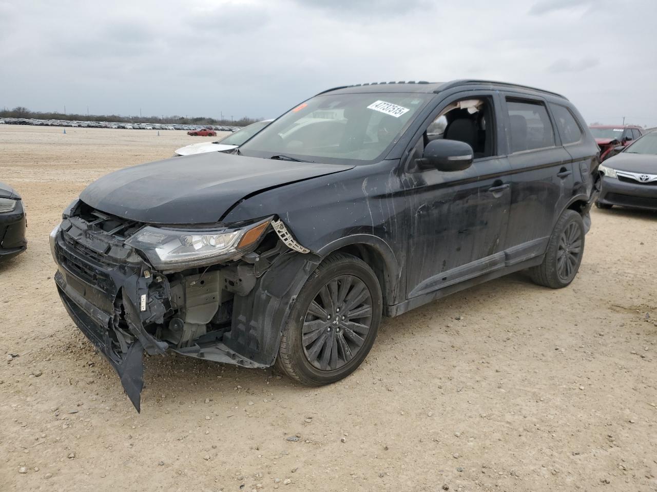 2020 Mitsubishi Outlander - Image 1