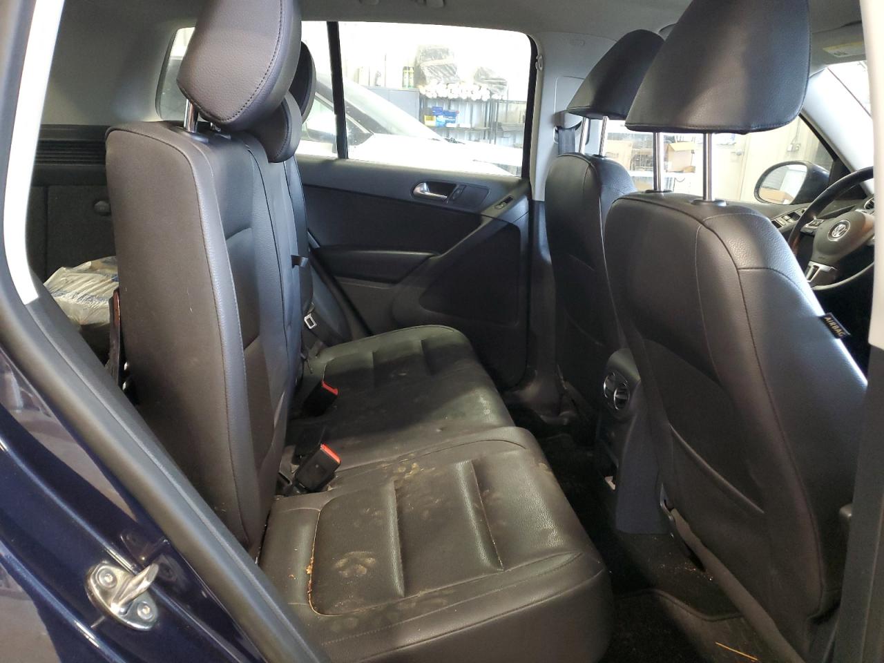 2016 Volkswagen Tiguan - Image 10
