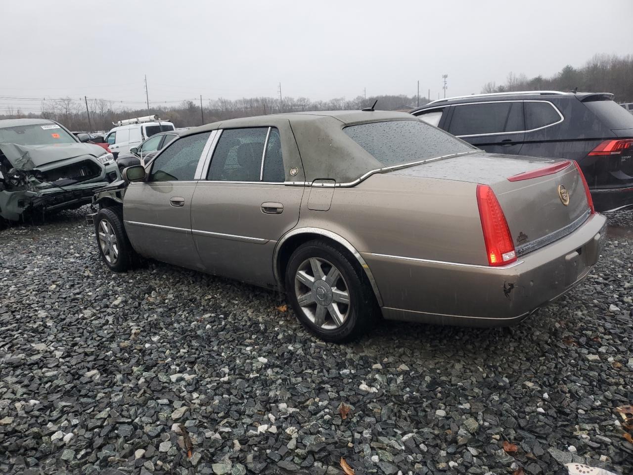 2006 Cadillac DTS - Image 2