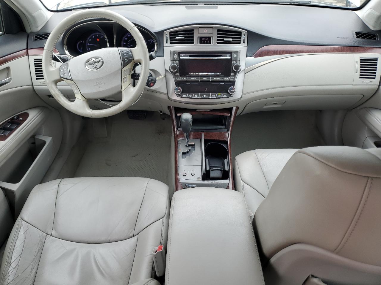 2012 Toyota Avalon - Image 8