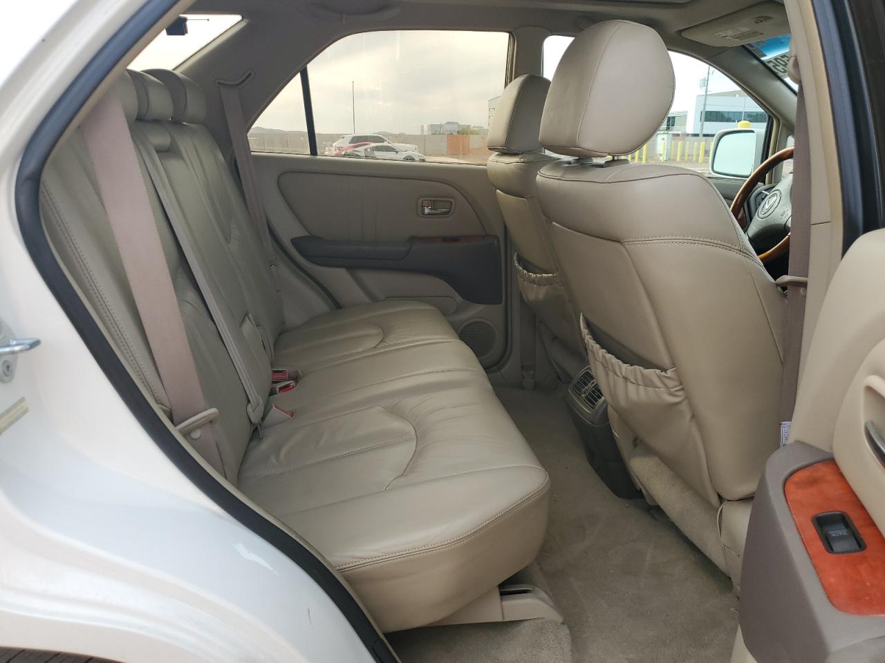 2001 Lexus RX - Image 11