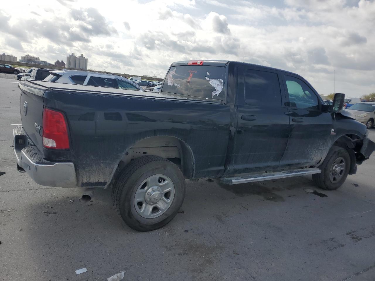 2015 RAM 2500 - Image 3