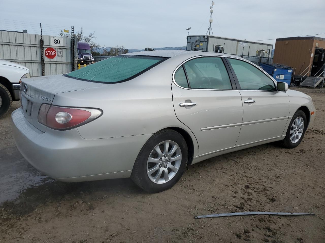 2004 Lexus ES - Image 3