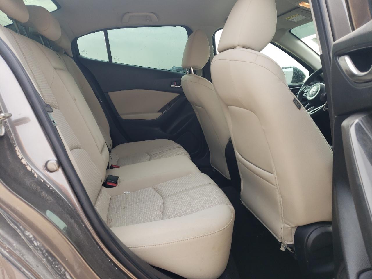 2018 Mazda 3 - Image 11