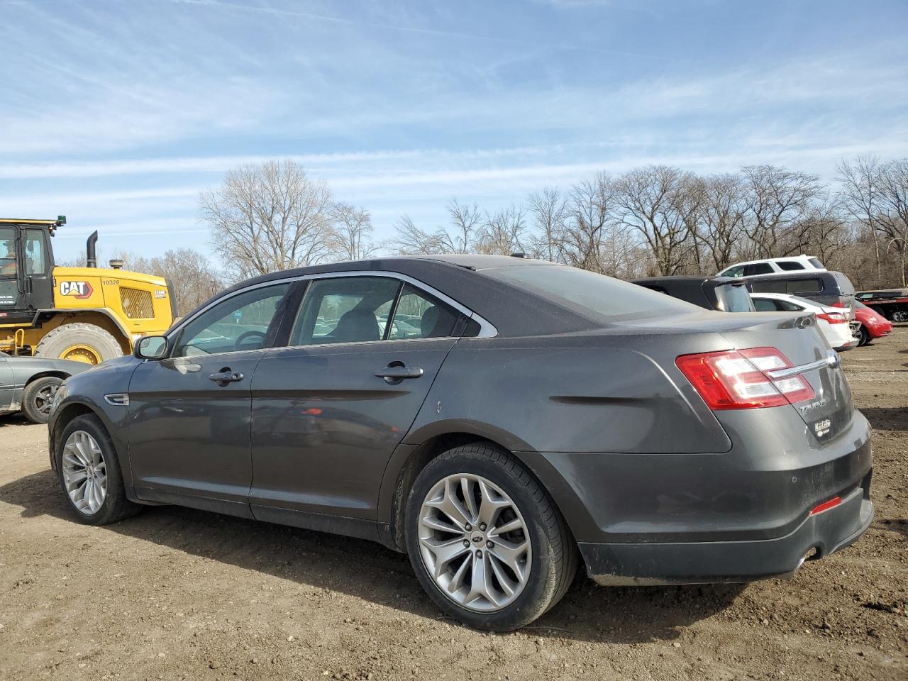 2015 Ford Taurus - Image 2