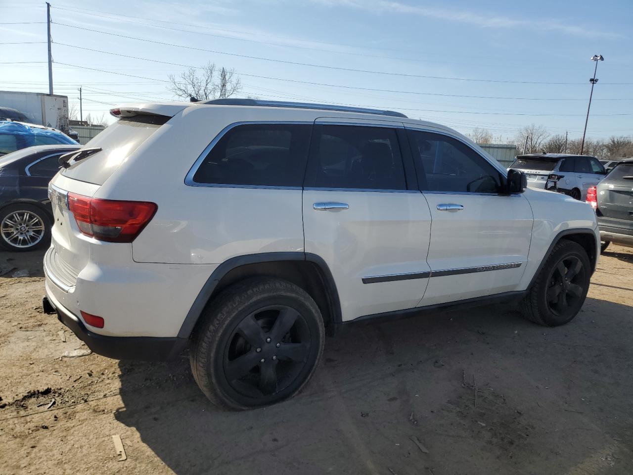 2011 Jeep Grand Cherokee - Image 3