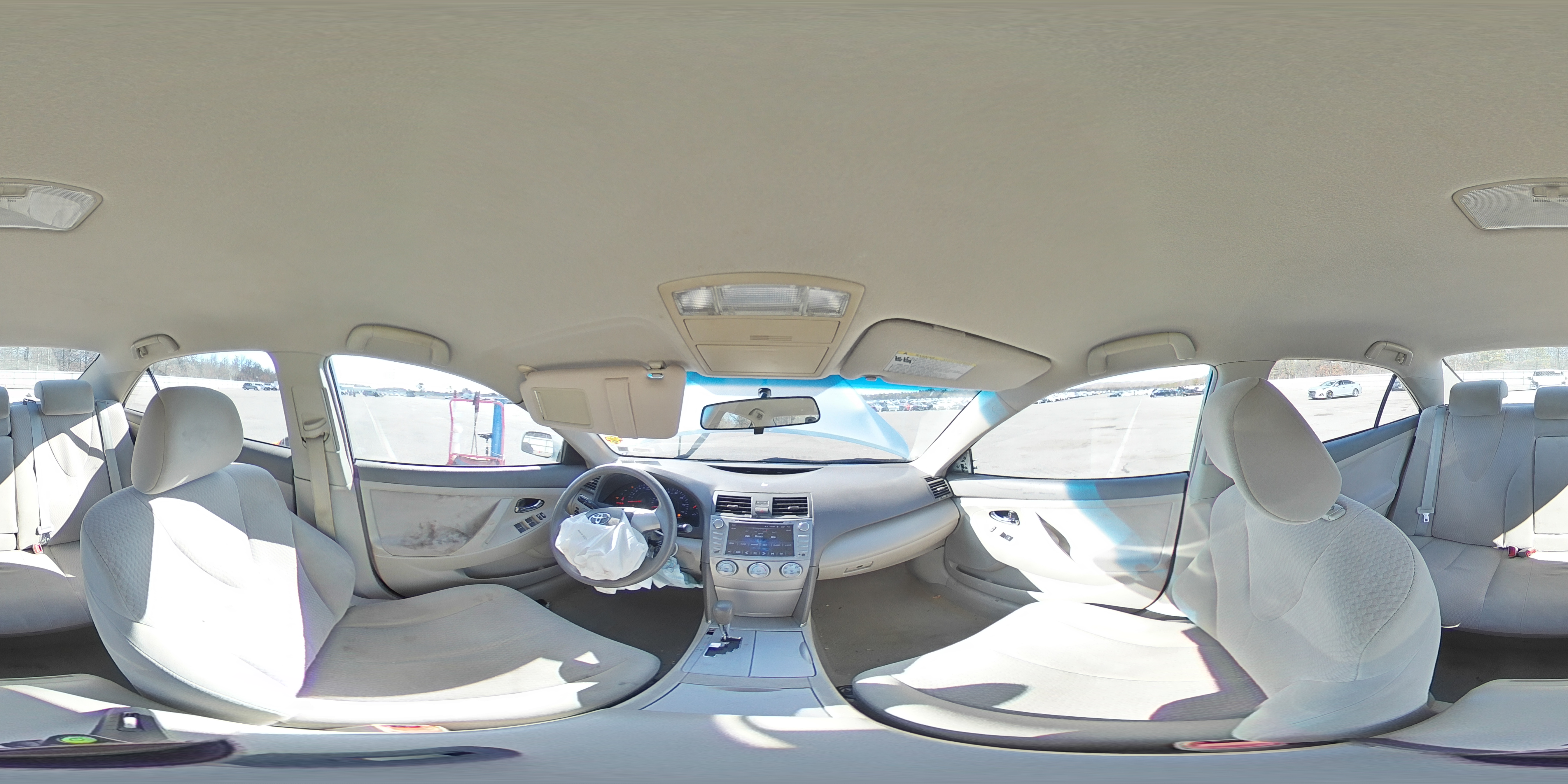 2011 Toyota Camry - Image 13