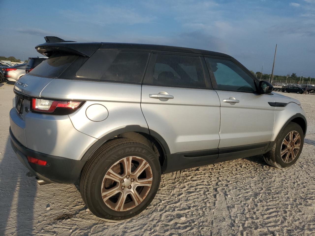 2018 Land Rover Range Rover - Image 3