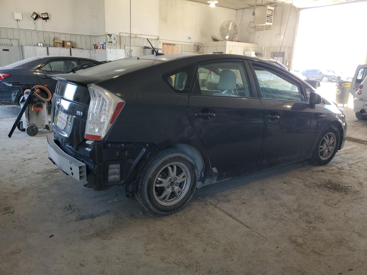 2011 Toyota Prius - Image 3