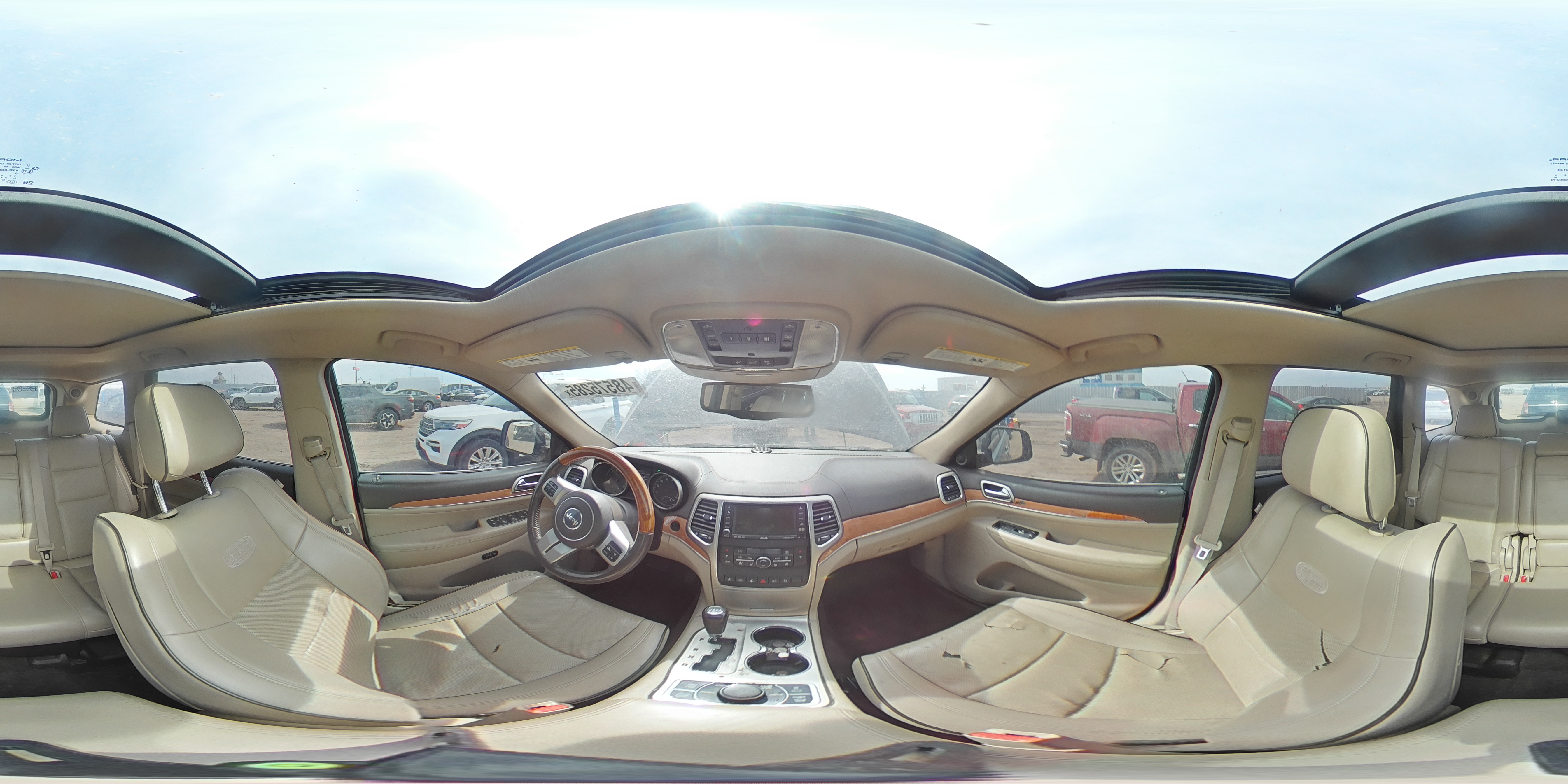 2011 Jeep Grand Cherokee - Image 13