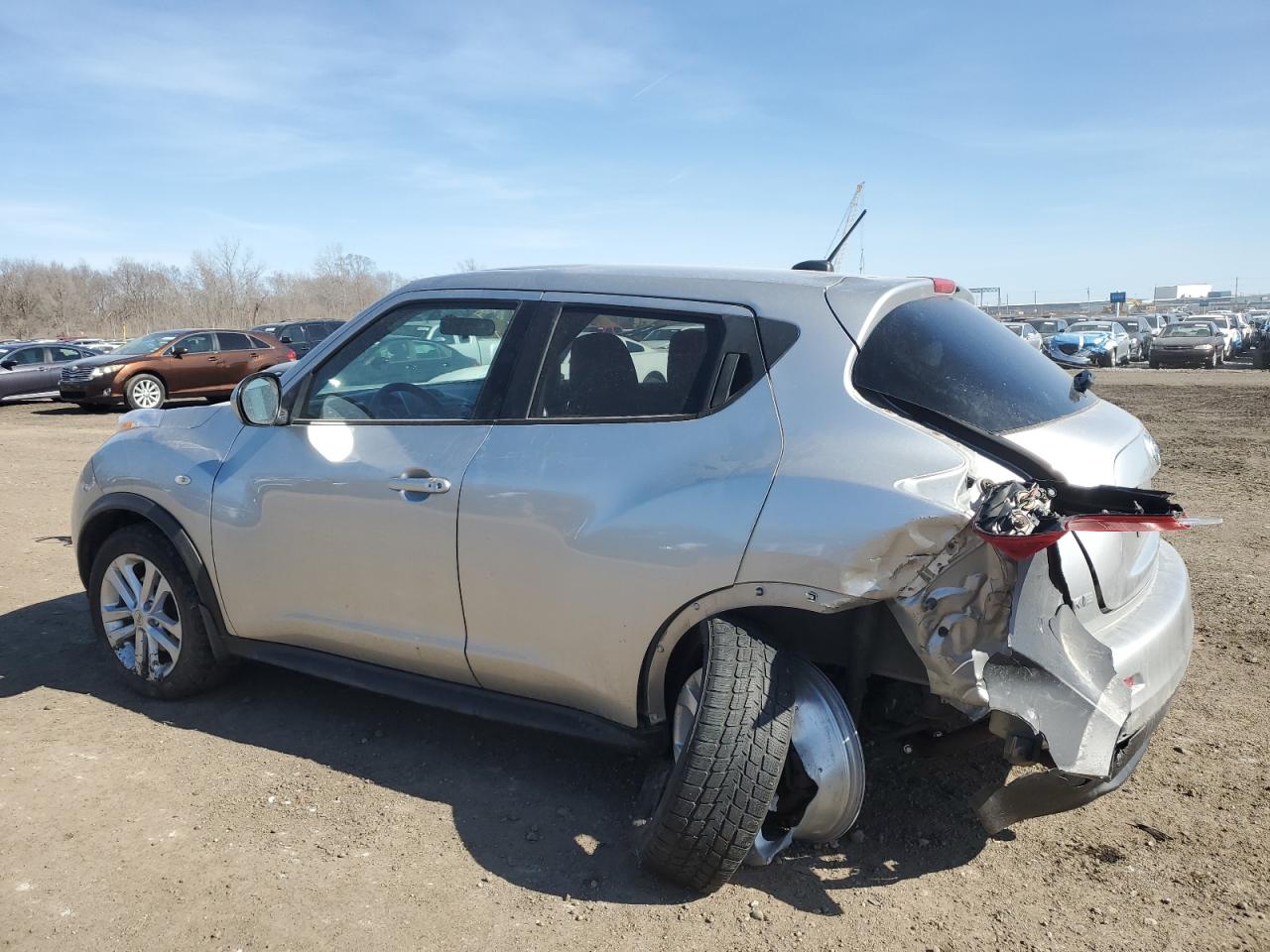 2011 Nissan Juke - Image 2