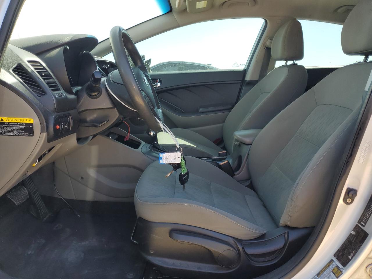 2016 Kia Forte - Image 7