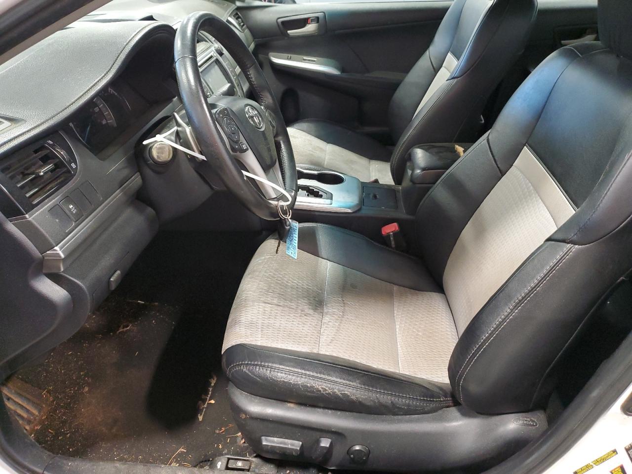 2012 Toyota Camry - Image 7