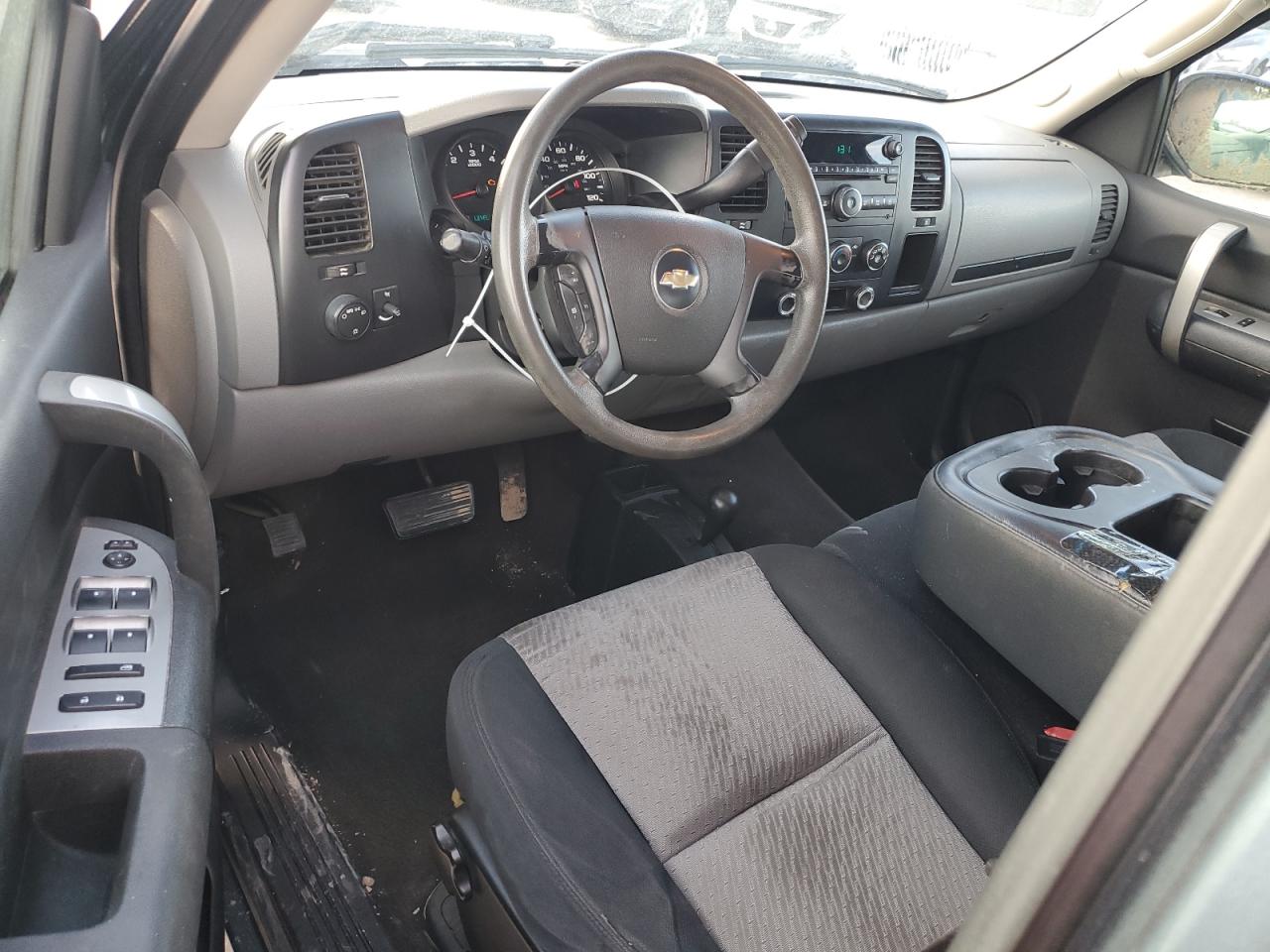2007 Chevrolet Silverado - Image 8