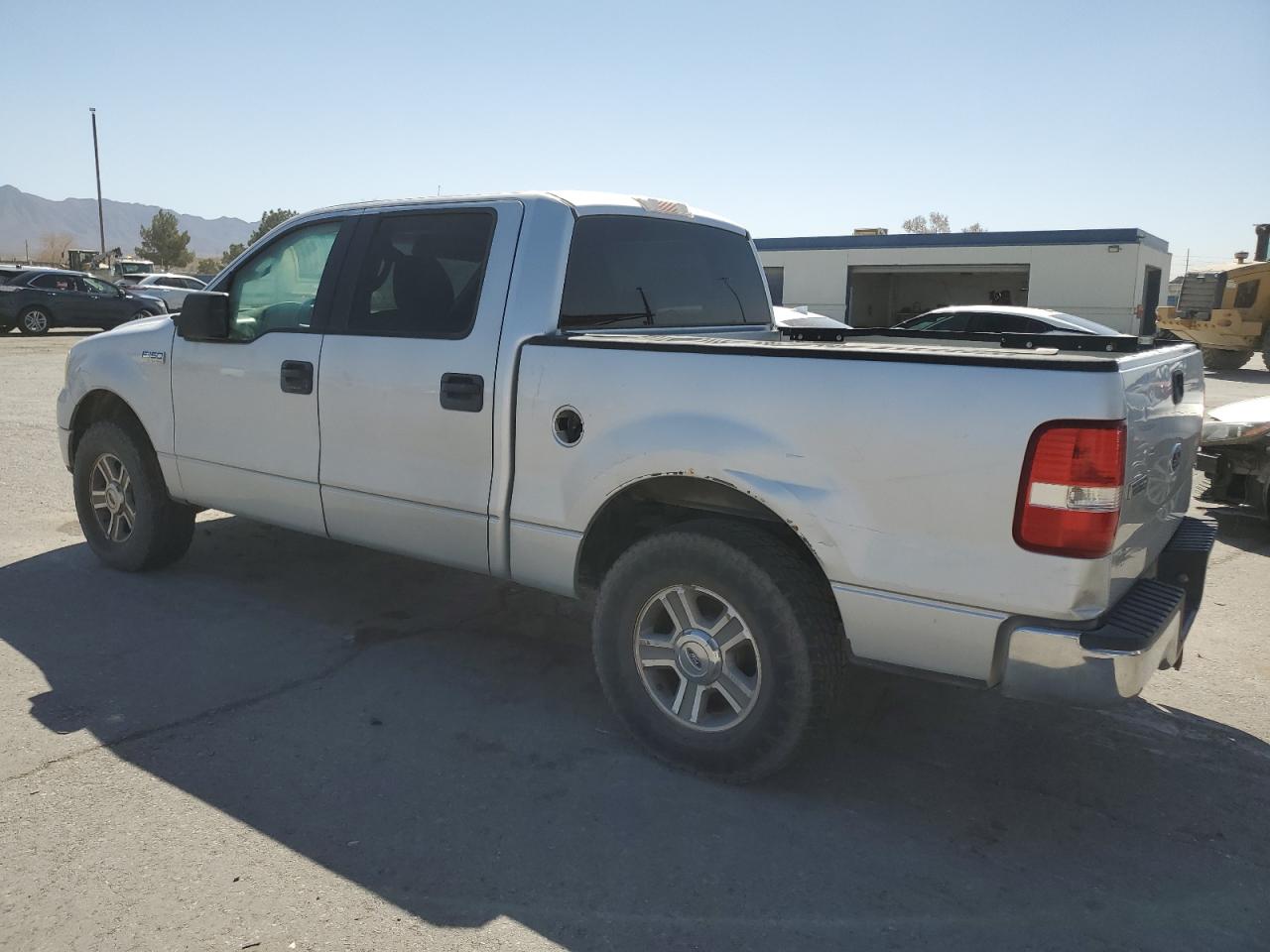 2005 Ford F-150 - Image 2