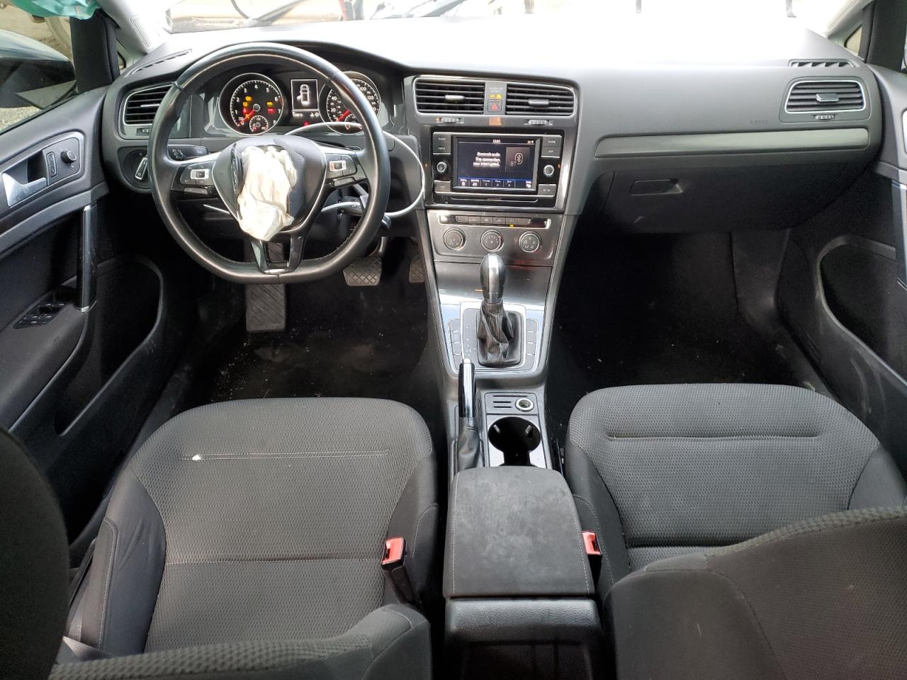 2019 Volkswagen Golf - Image 8