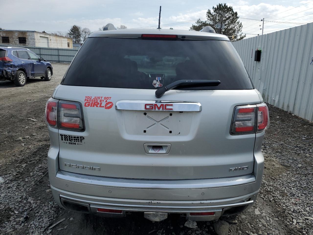 2013 GMC Acadia - Image 6