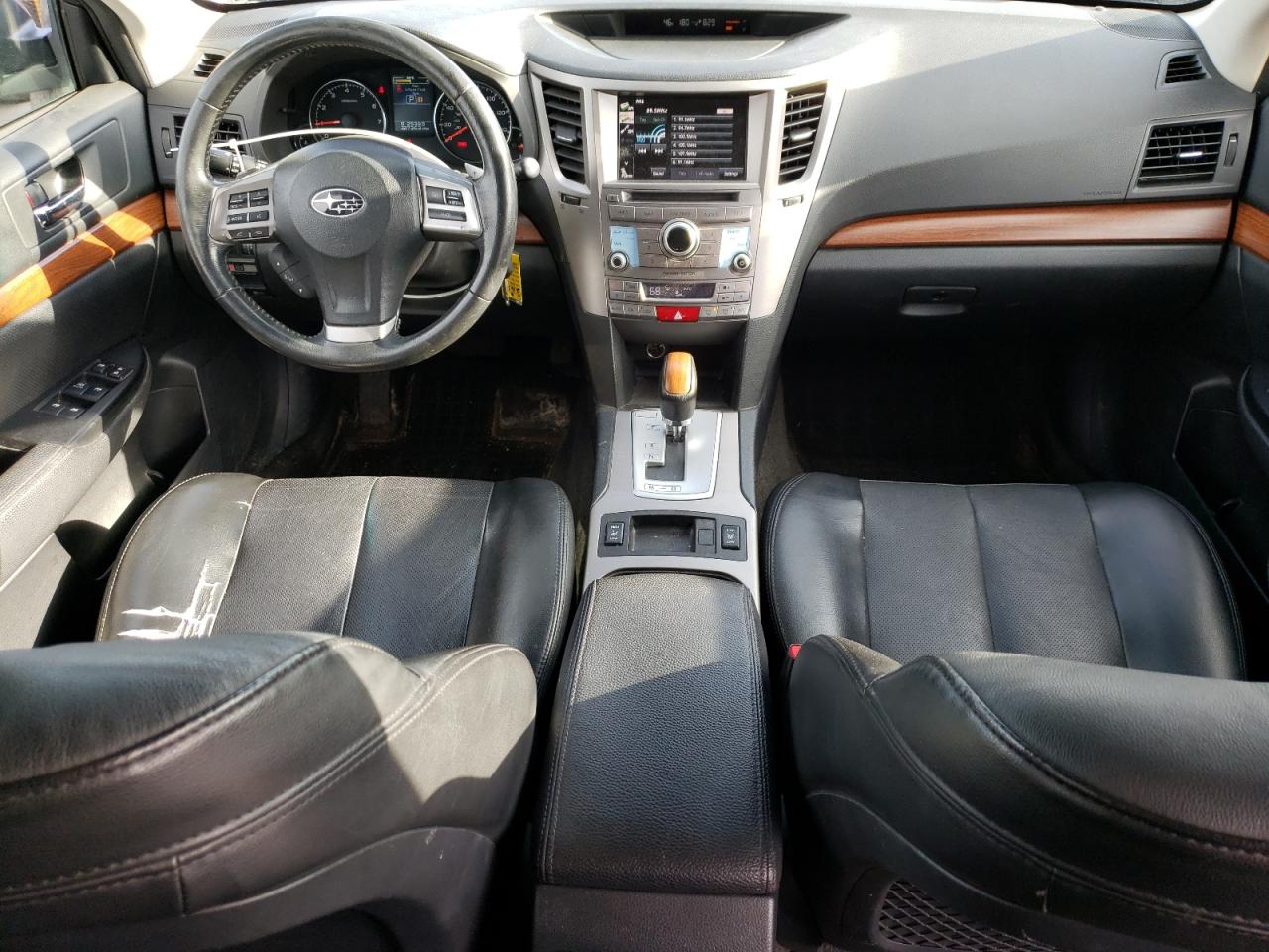 2014 Subaru Outback - Image 8