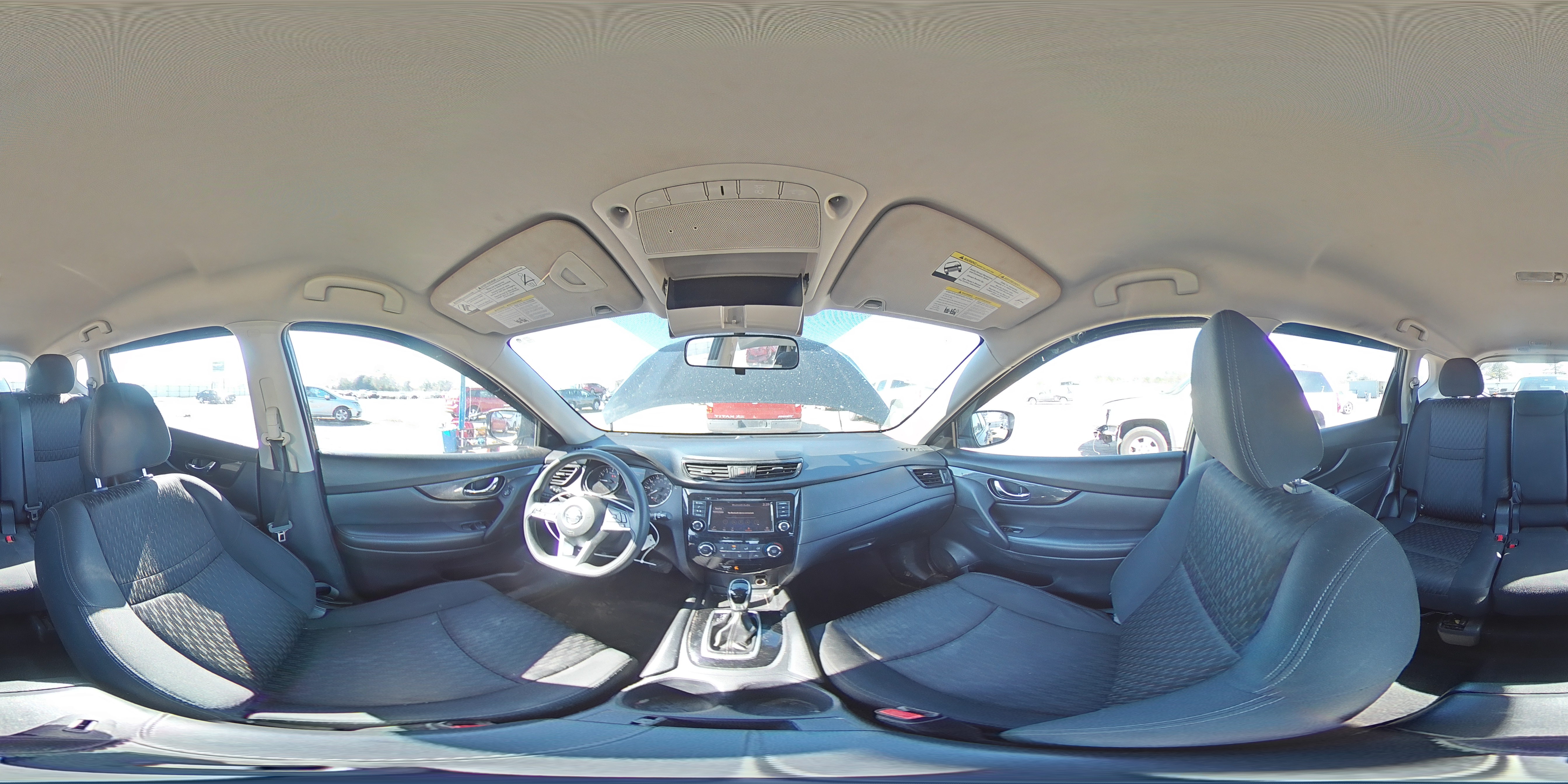 2018 Nissan Rogue - Image 13