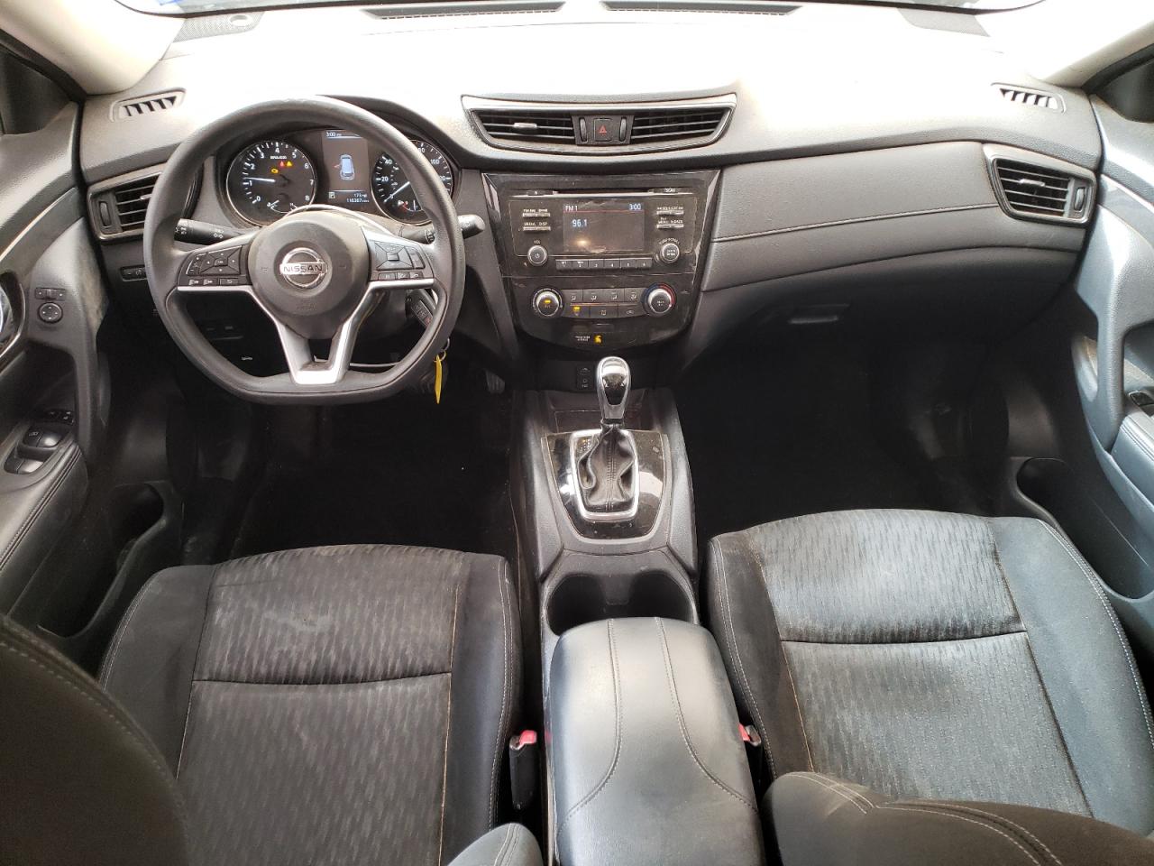 KNMAT2MV1HP547083 NISSAN ROGUE 2017