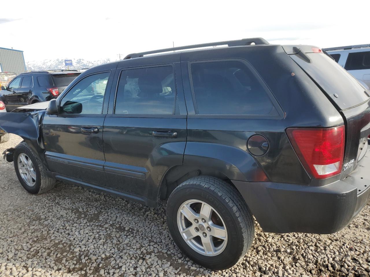 2007 Jeep Grand Cherokee - Image 2