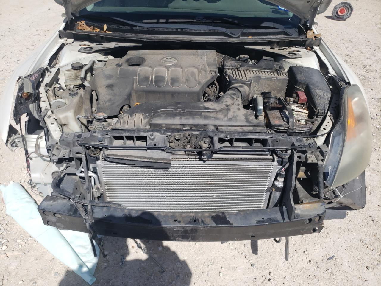 2009 Nissan Altima - Image 12