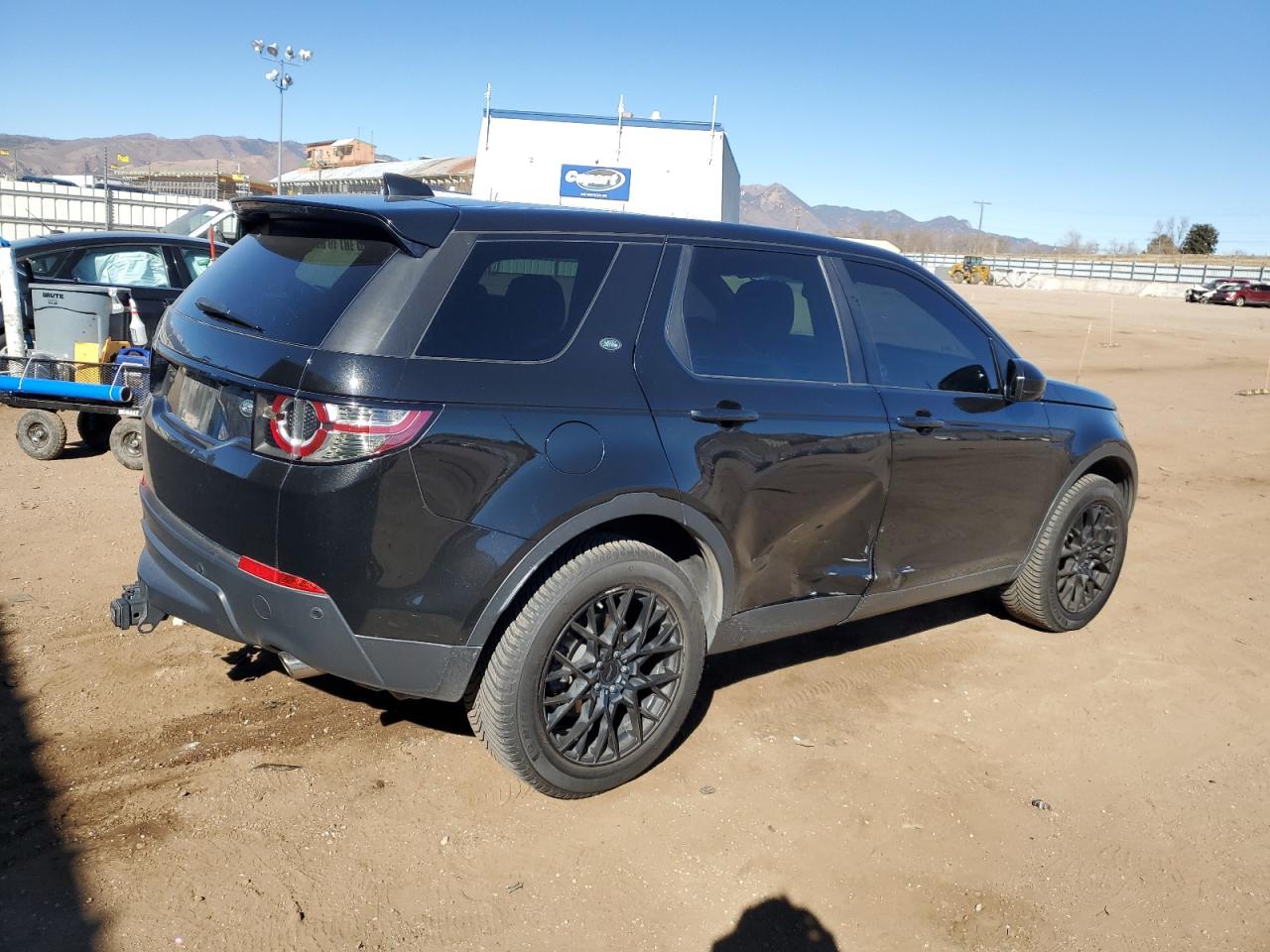 2017 Land Rover Discovery - Image 3
