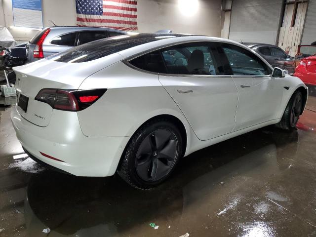  TESLA MODEL 3 2019 Белы