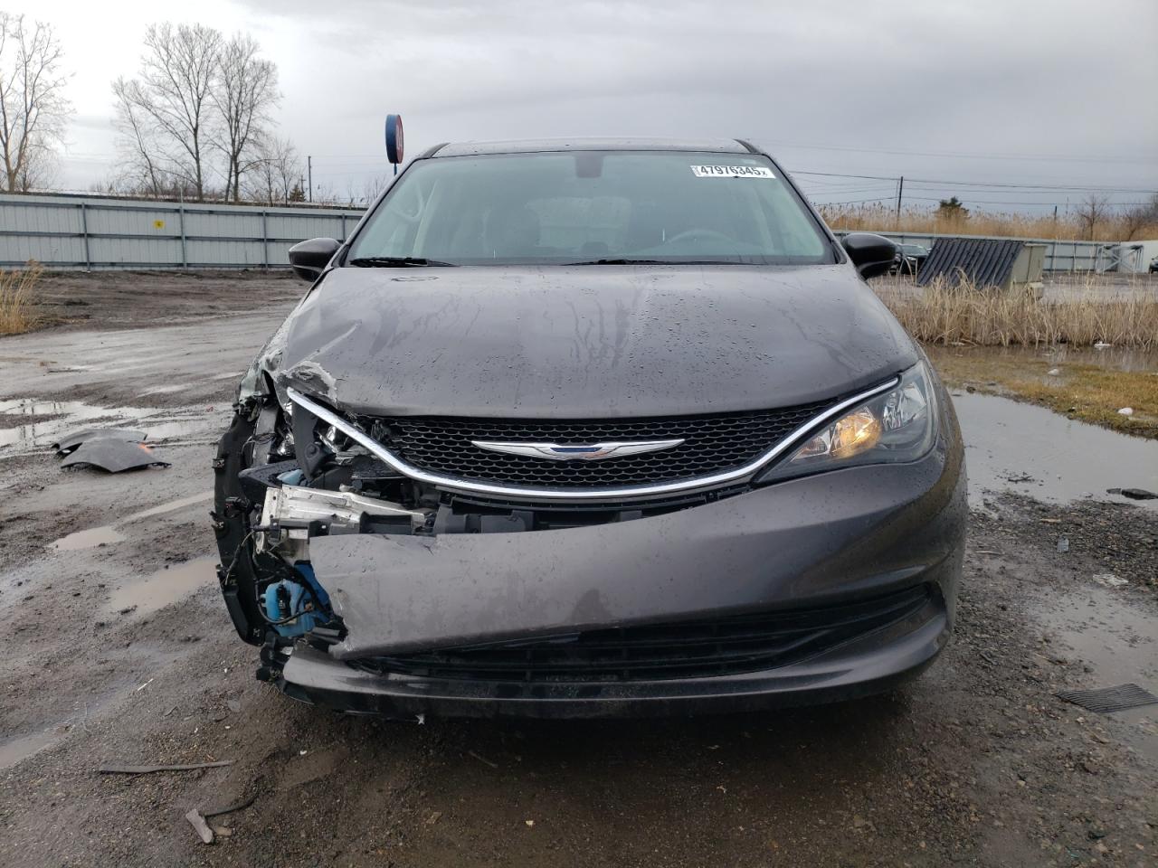 2017 Chrysler Pacifica - Image 5