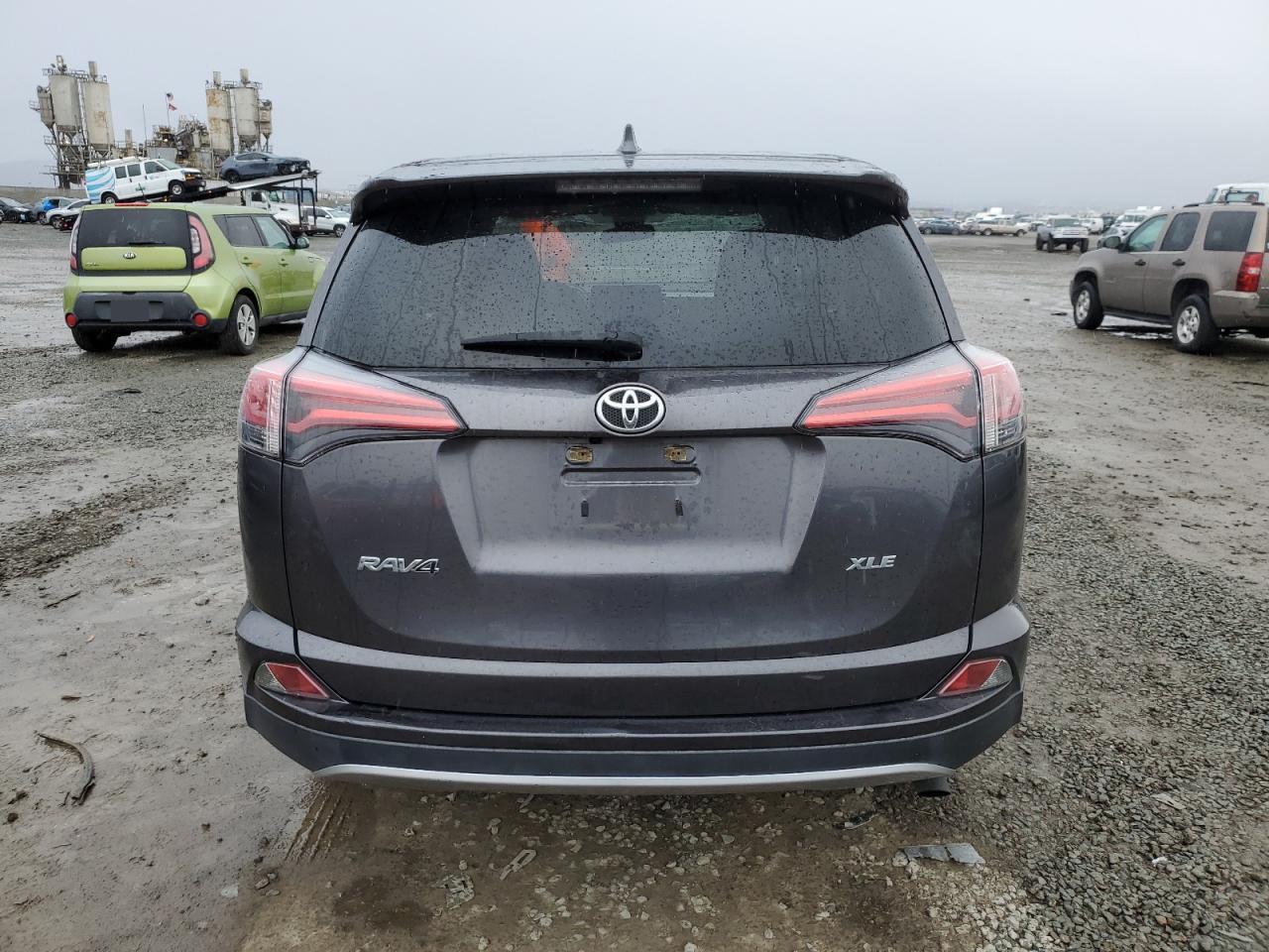 2018 Toyota RAV 4 - Image 6