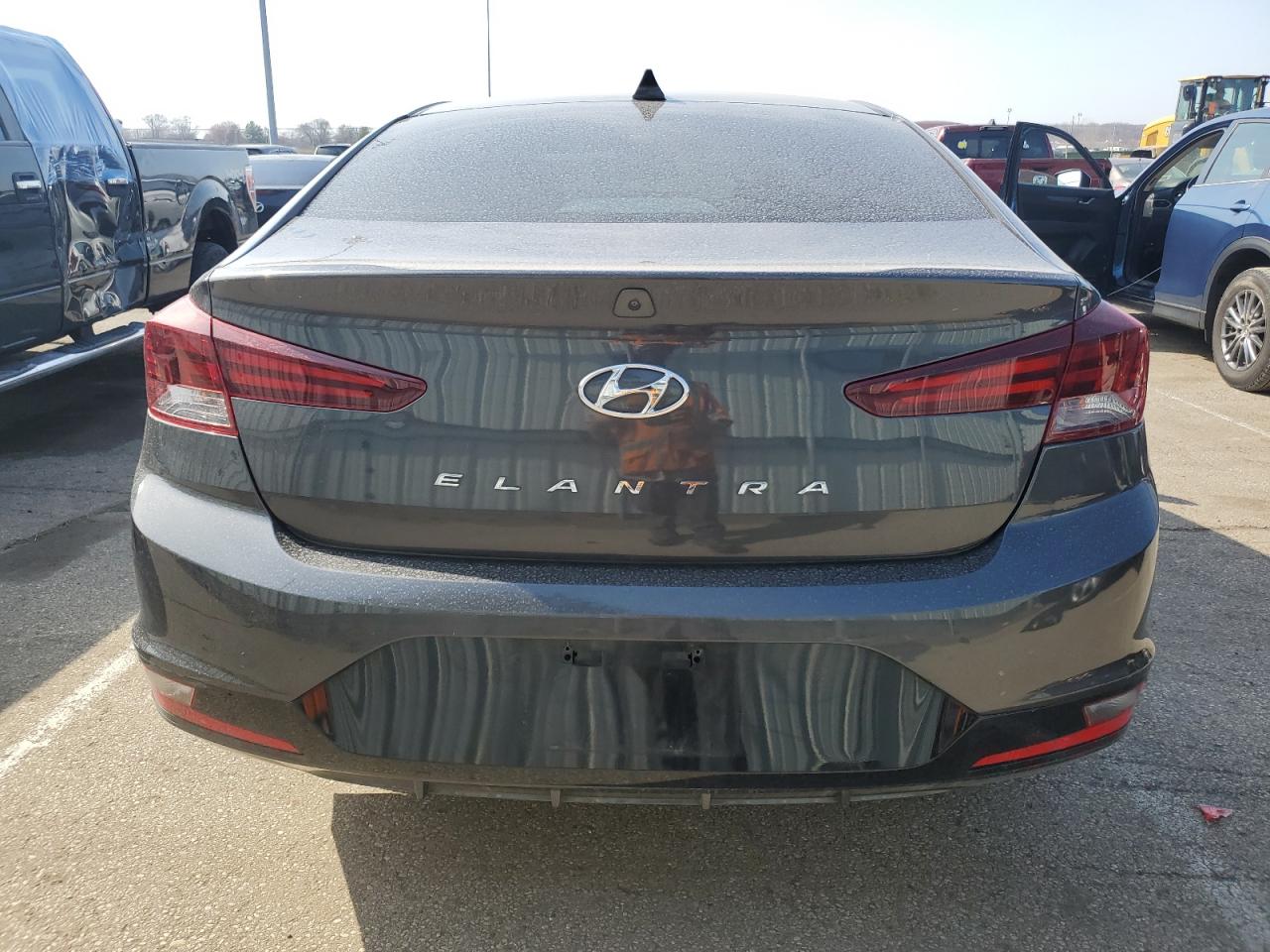 2020 Hyundai Elantra - Image 6
