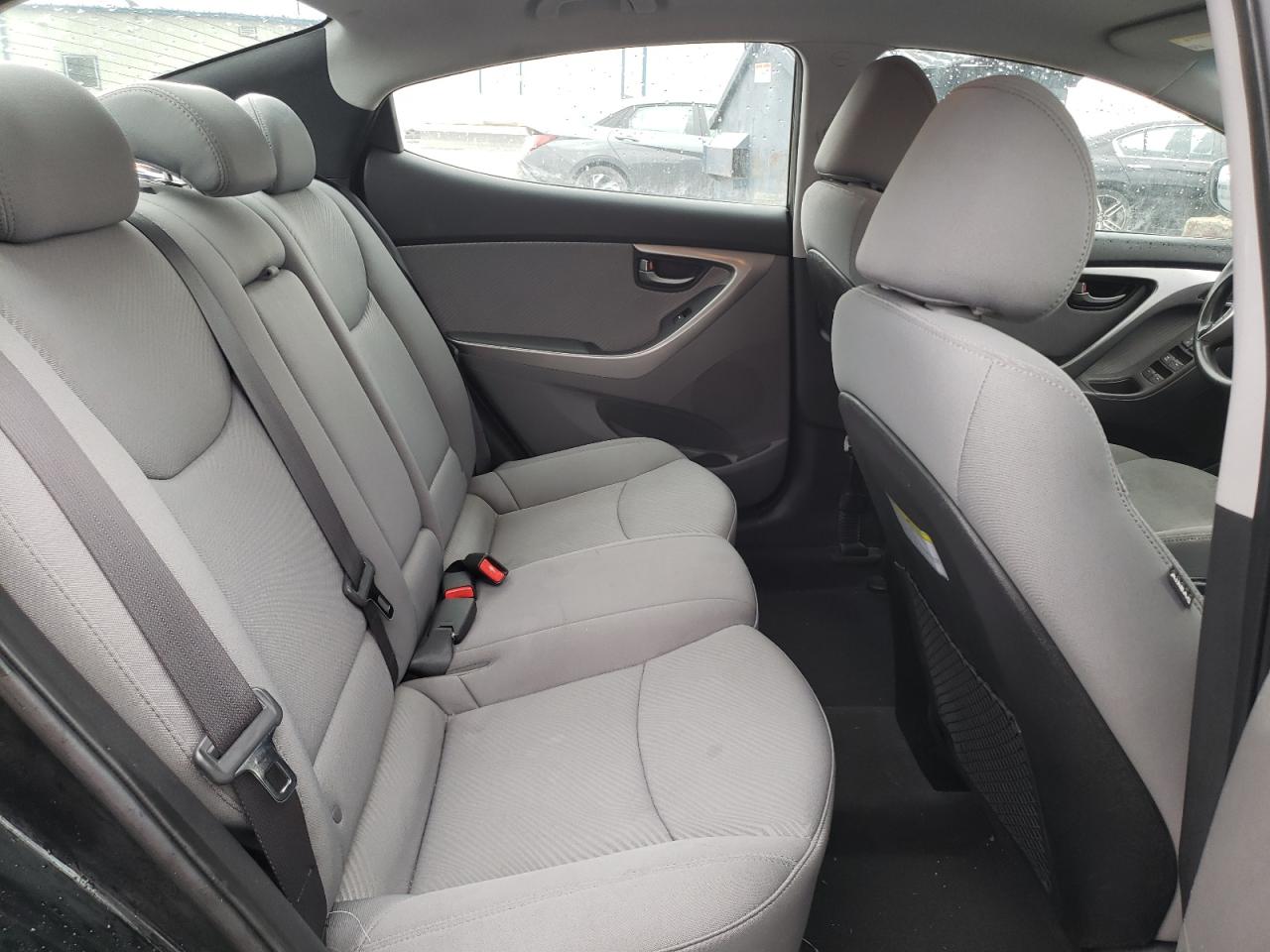 2013 Hyundai Elantra - Image 10
