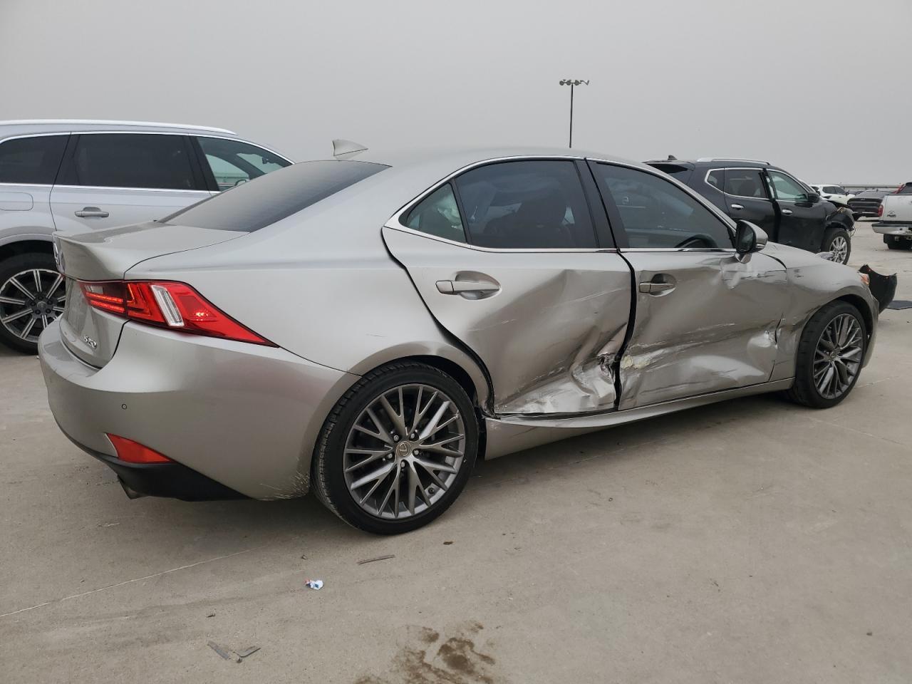 2014 Lexus IS - Image 3