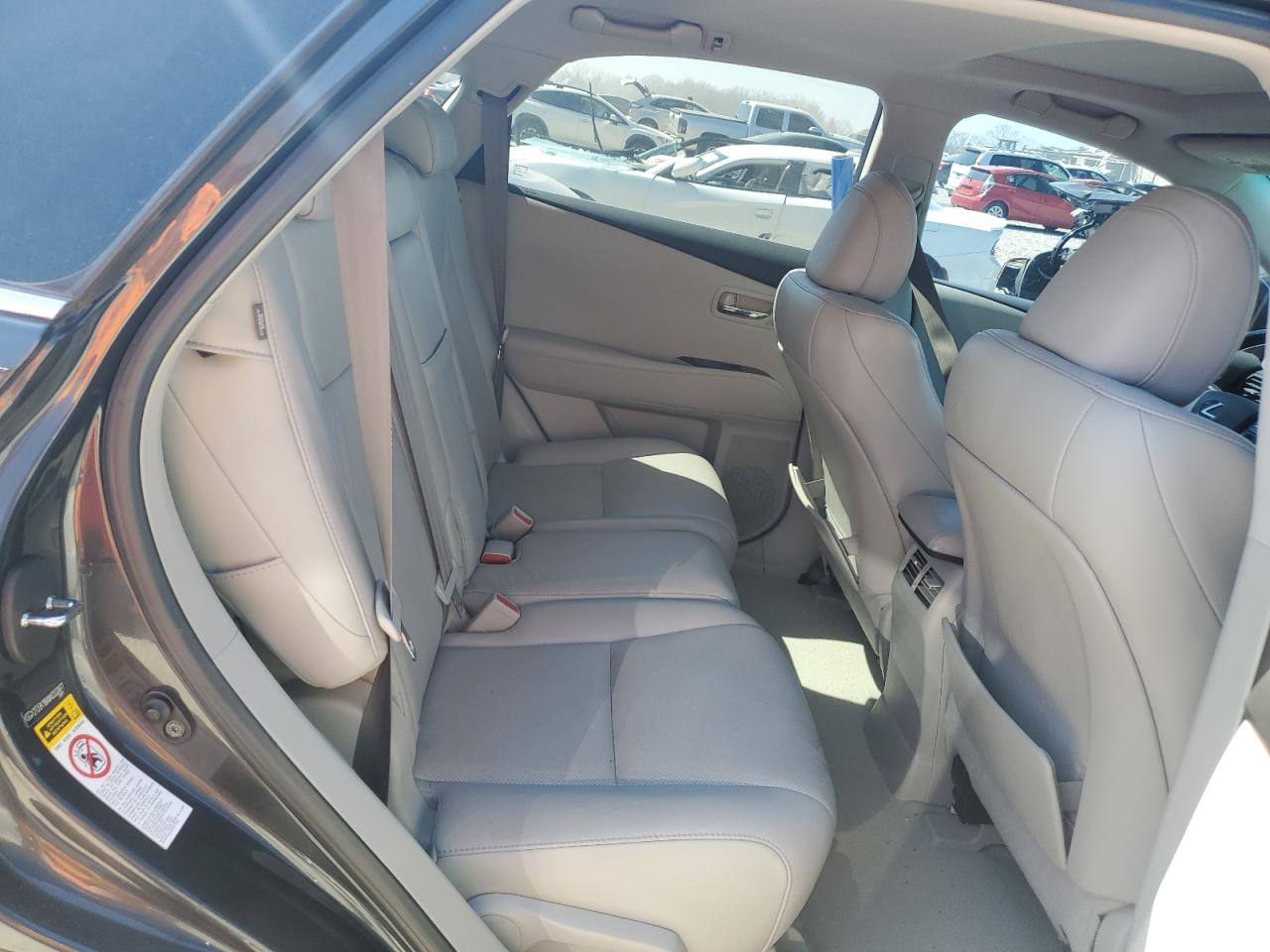 2010 Lexus RX - Image 11