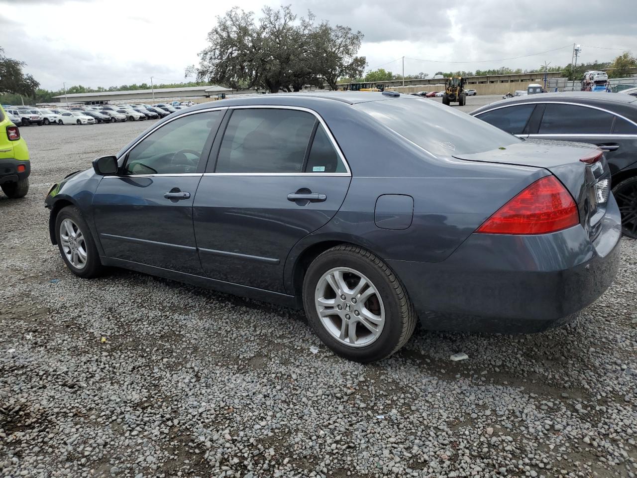 2007 Honda Accord - Image 2