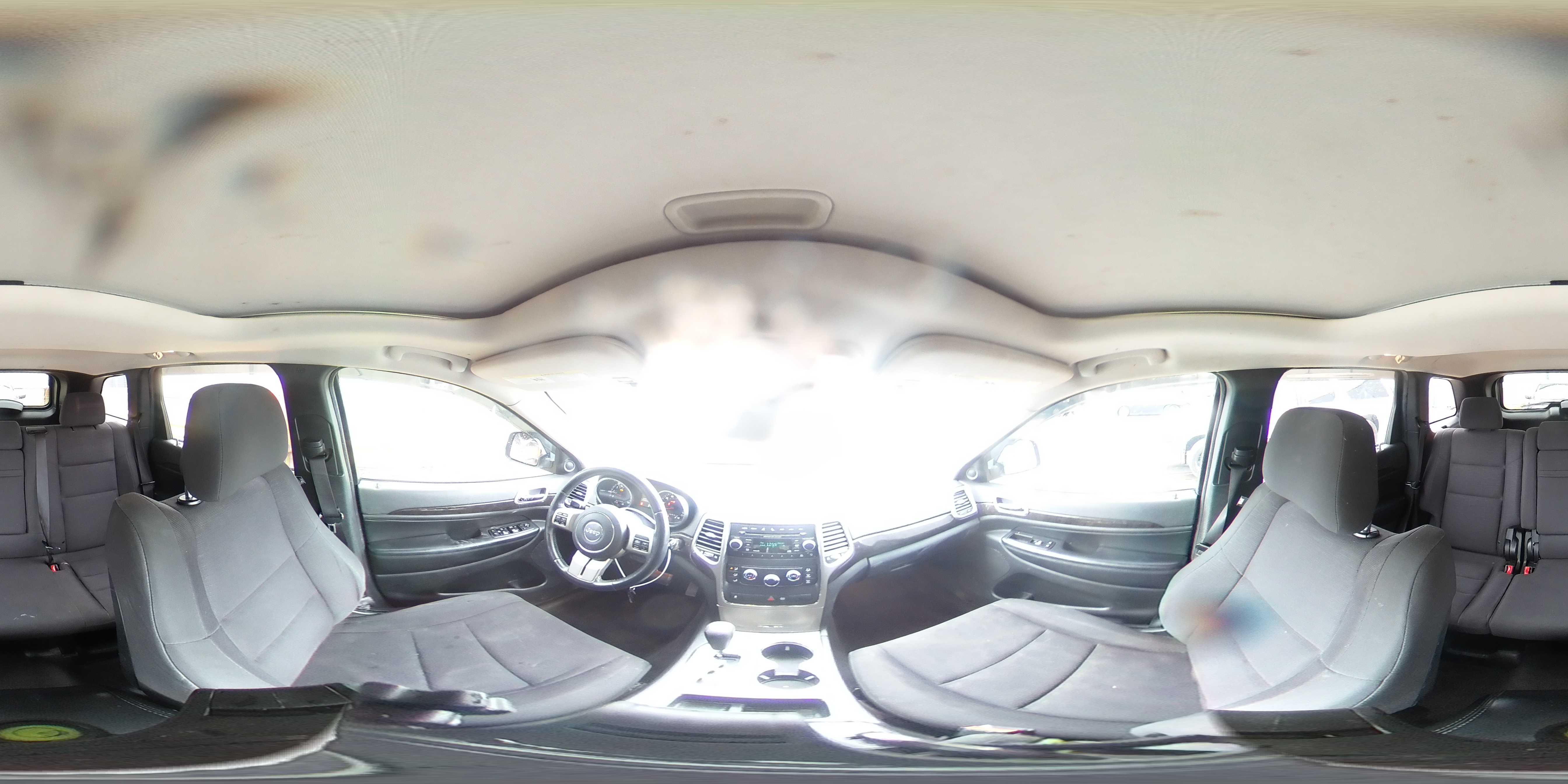 2012 Jeep Grand Cherokee - Image 14