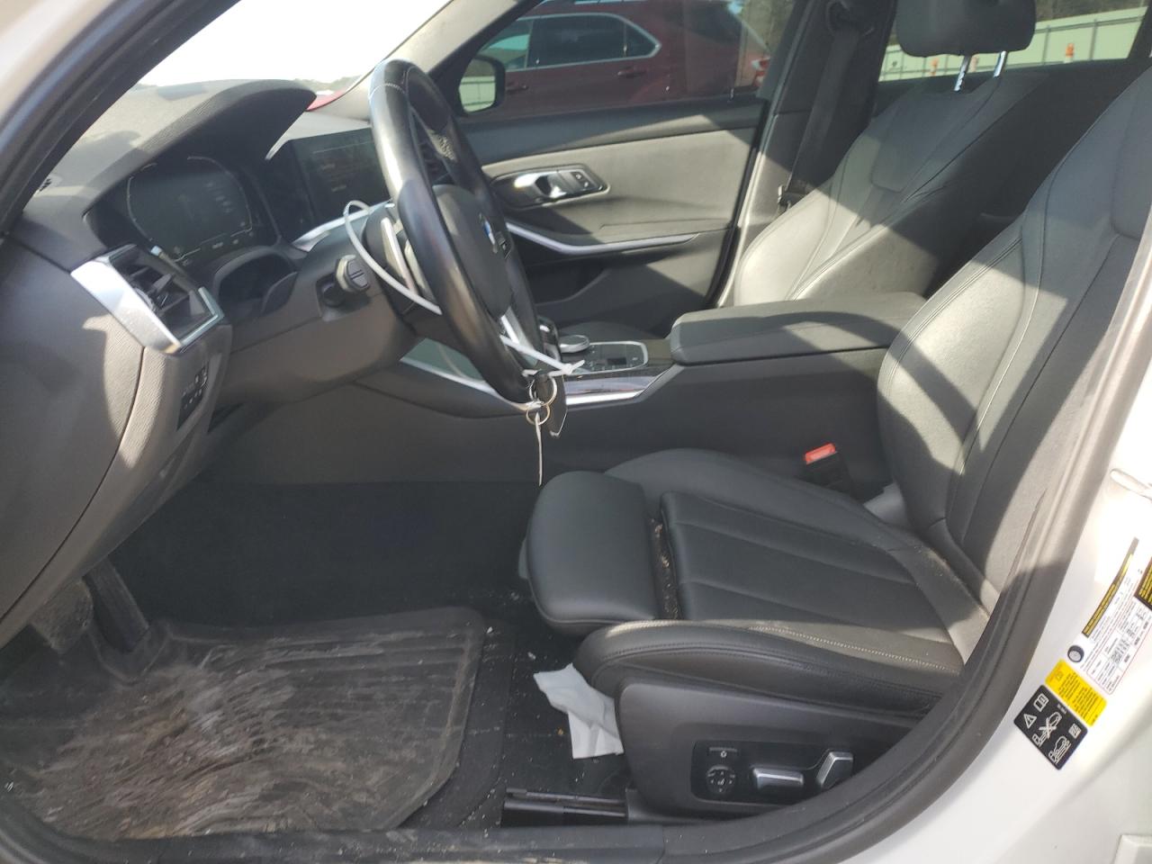 Фото: 3MW5R7J08M8C15993 - 7