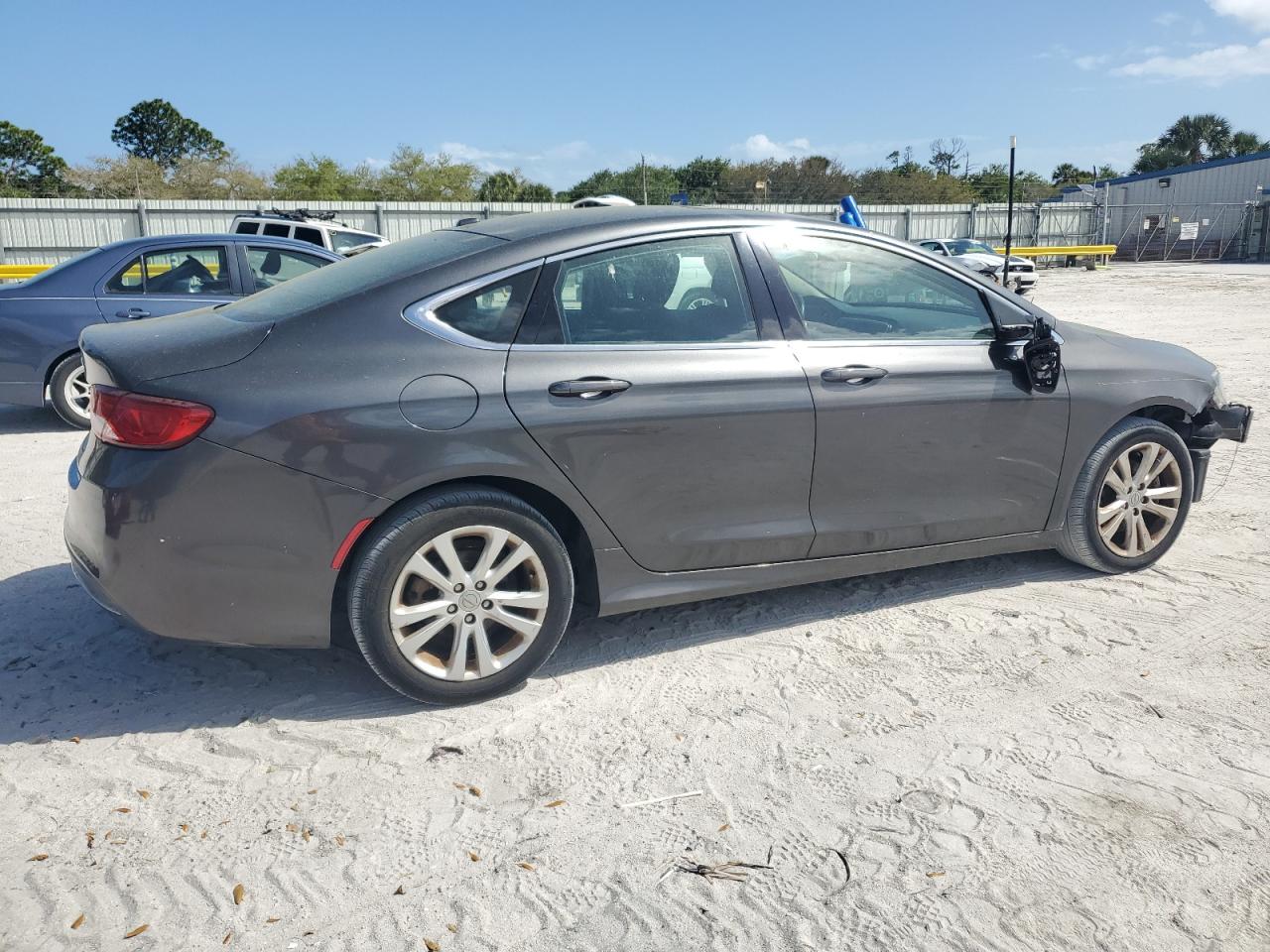 2015 Chrysler 200 - Image 3