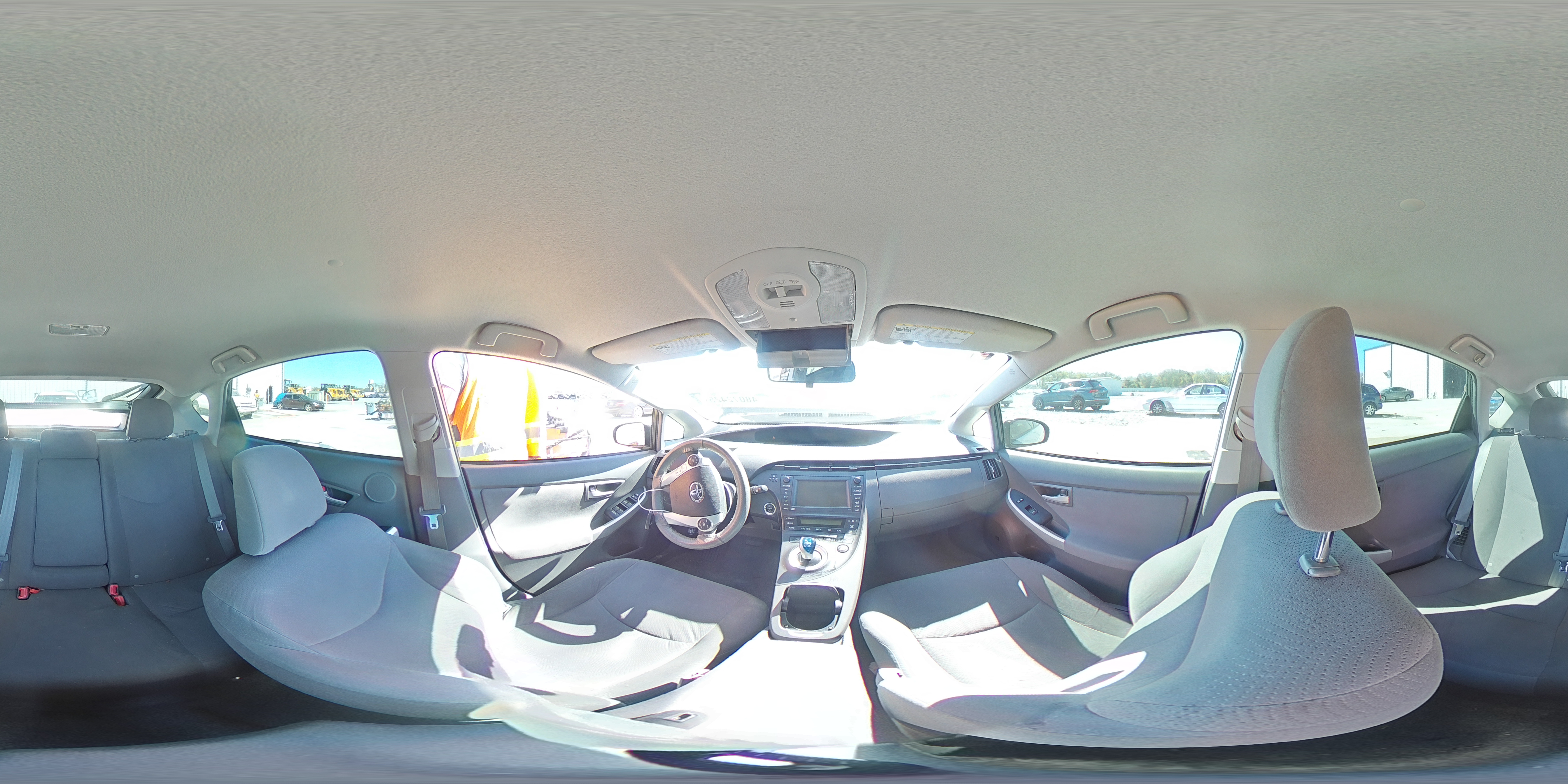 2011 Toyota Prius - Image 13