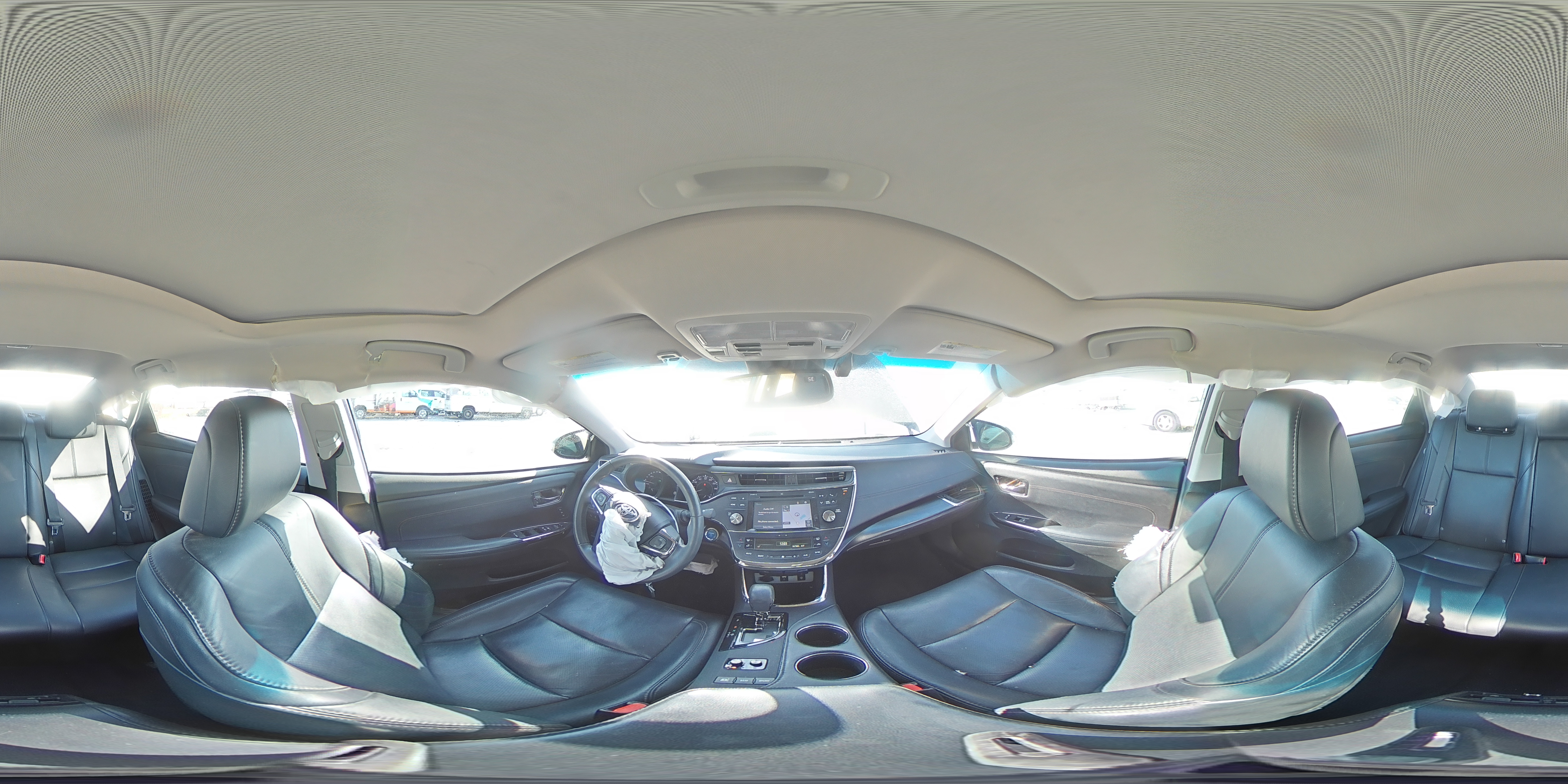 2016 Toyota Avalon - Image 12