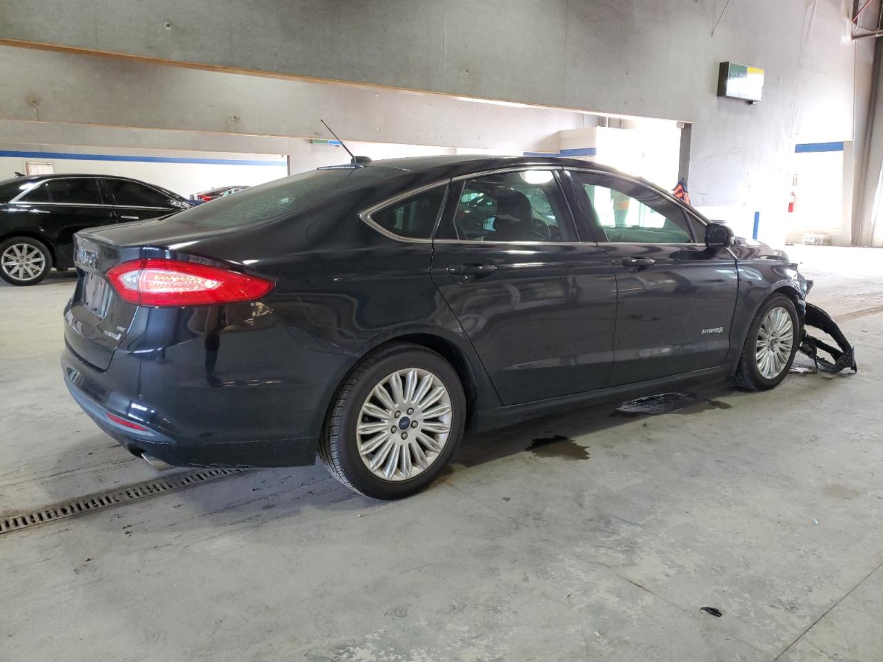 2016 Ford Fusion - Image 3