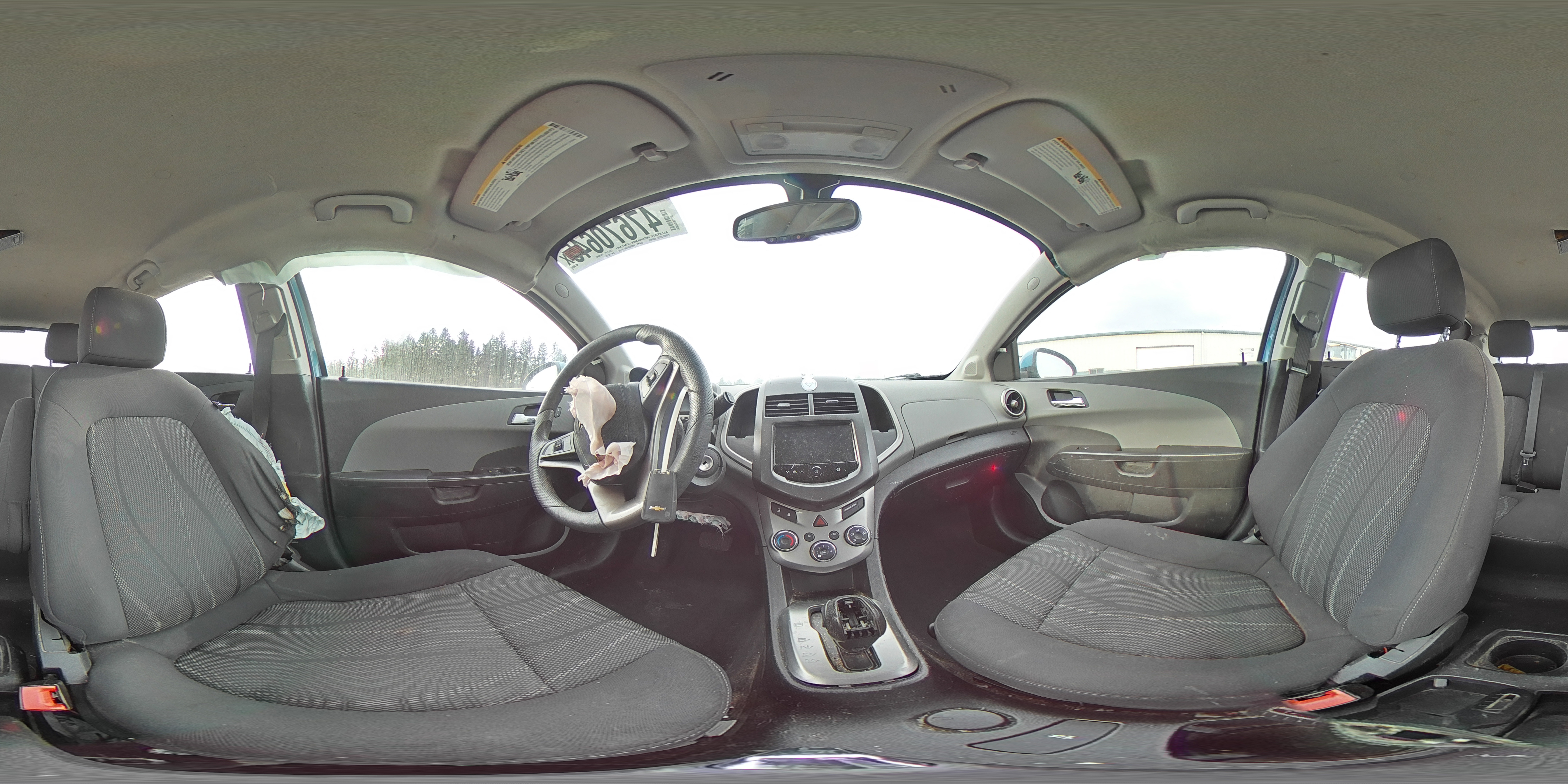 2014 Chevrolet Sonic - Image 13