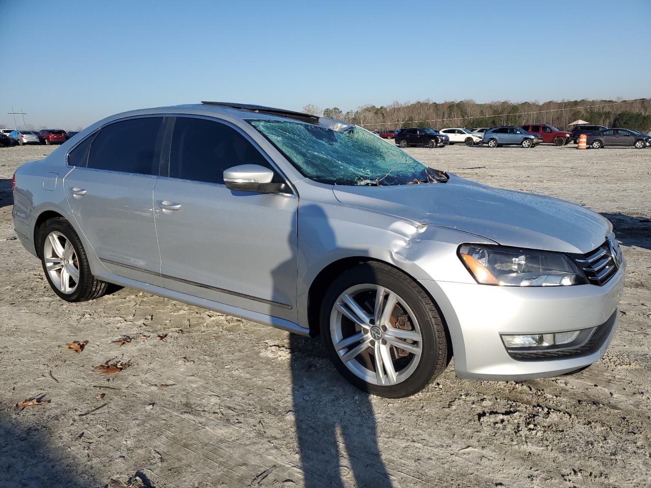 2015 Volkswagen Passat - Image 4