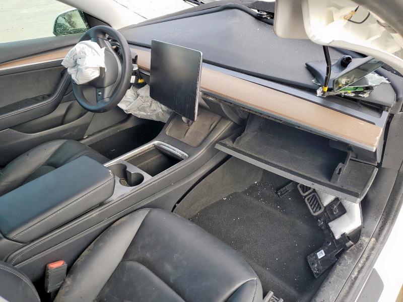  TESLA MODEL 3 2021 Biały