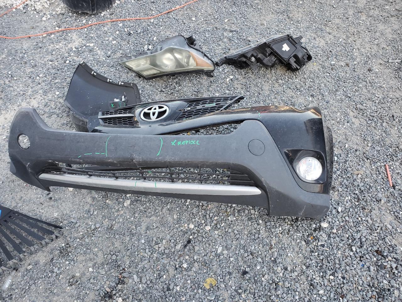 2014 Toyota RAV 4 - Image 13
