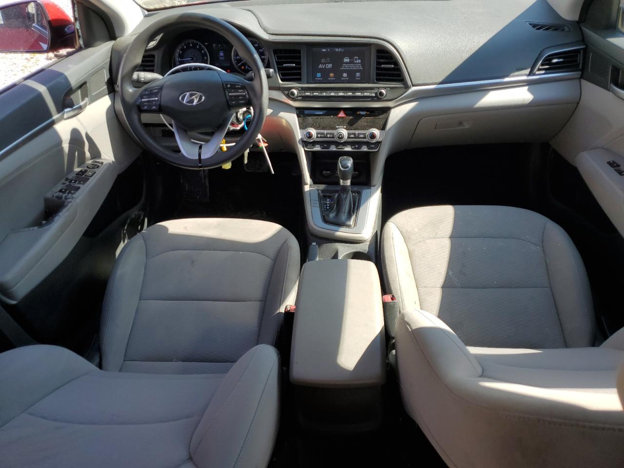 2020 Hyundai Elantra - Image 8