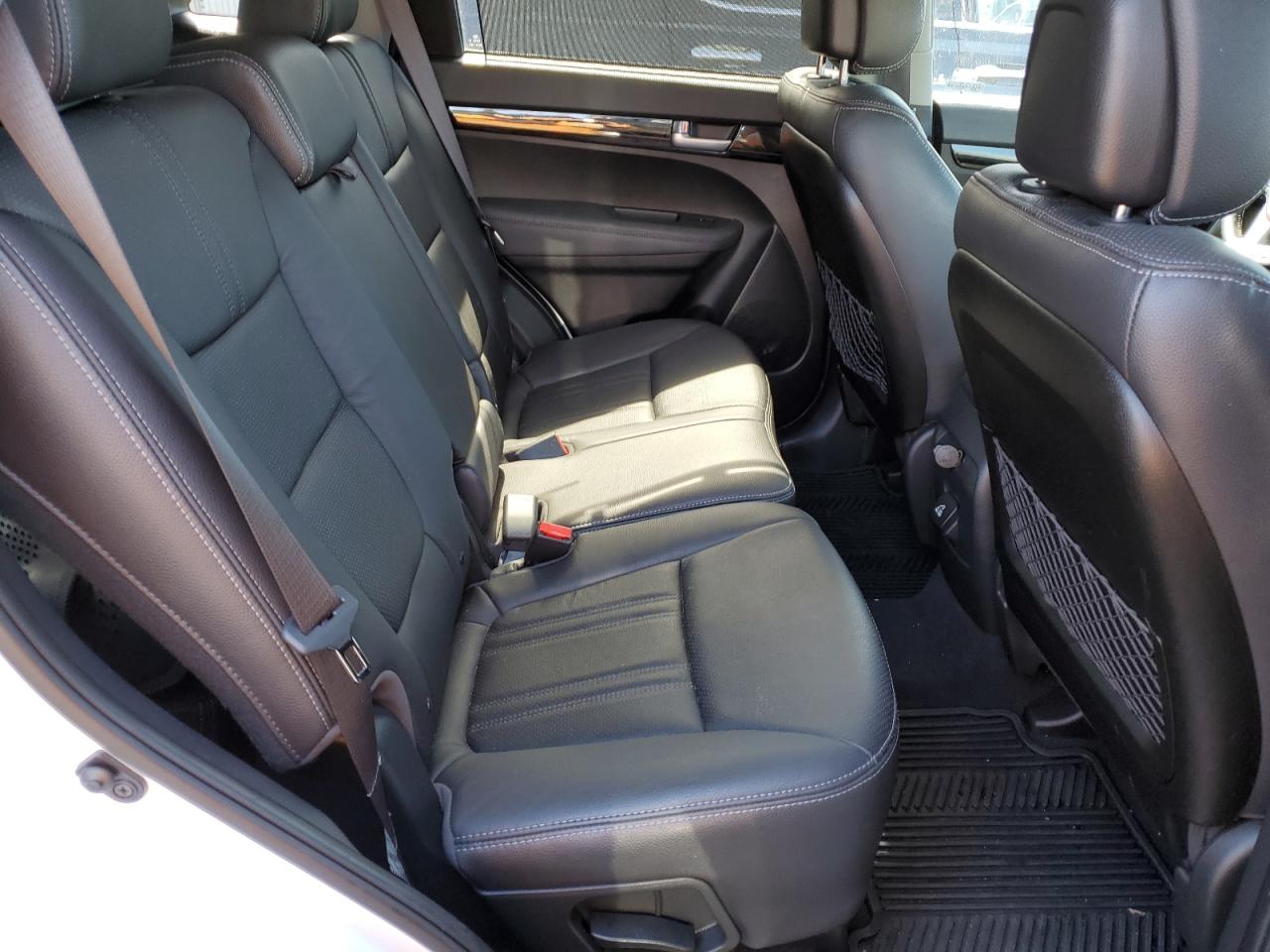2014 Kia Sorento - Image 11